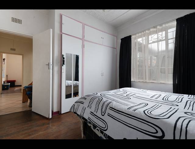 3 BEDROOM FREEHOLD FOR SALE IN REGENTS PARK